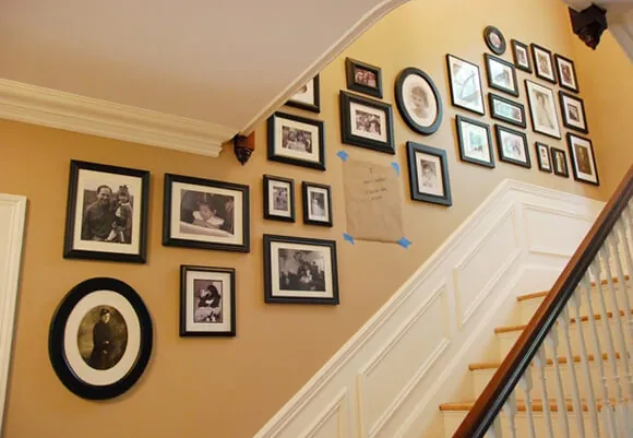 Arrange Portraits of Family in Order